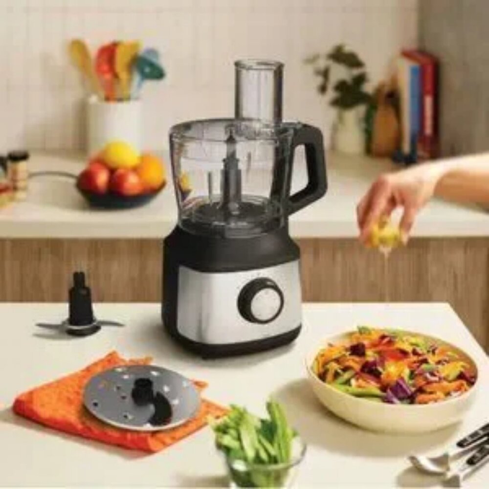 8-Cup Food Processor - Stainless Steel ( NEW WITH BOX)